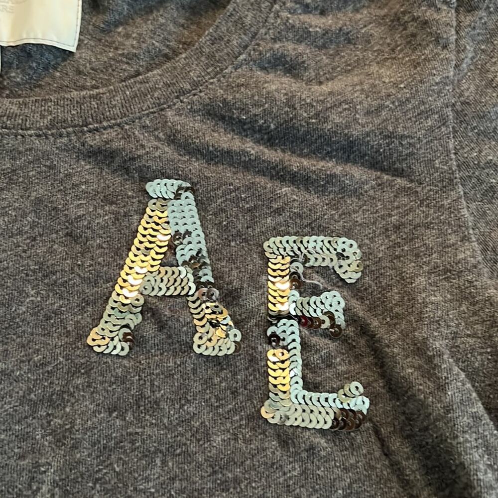 American Eagle 🦅 Gray Knit Top Tee Shirt with Sequin Letters Size XS - Picture 5 of 9